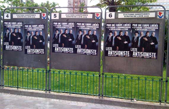 P.A.S. Verkiezingsborden op het Place d'Italie